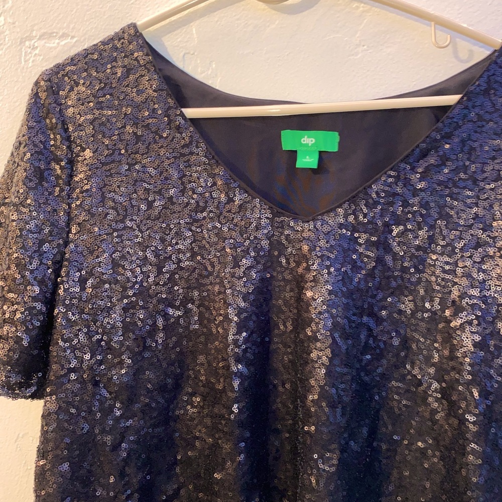 Black V neck Full Sequin Short Sleeve Dress Shirt with Liner in Black Large